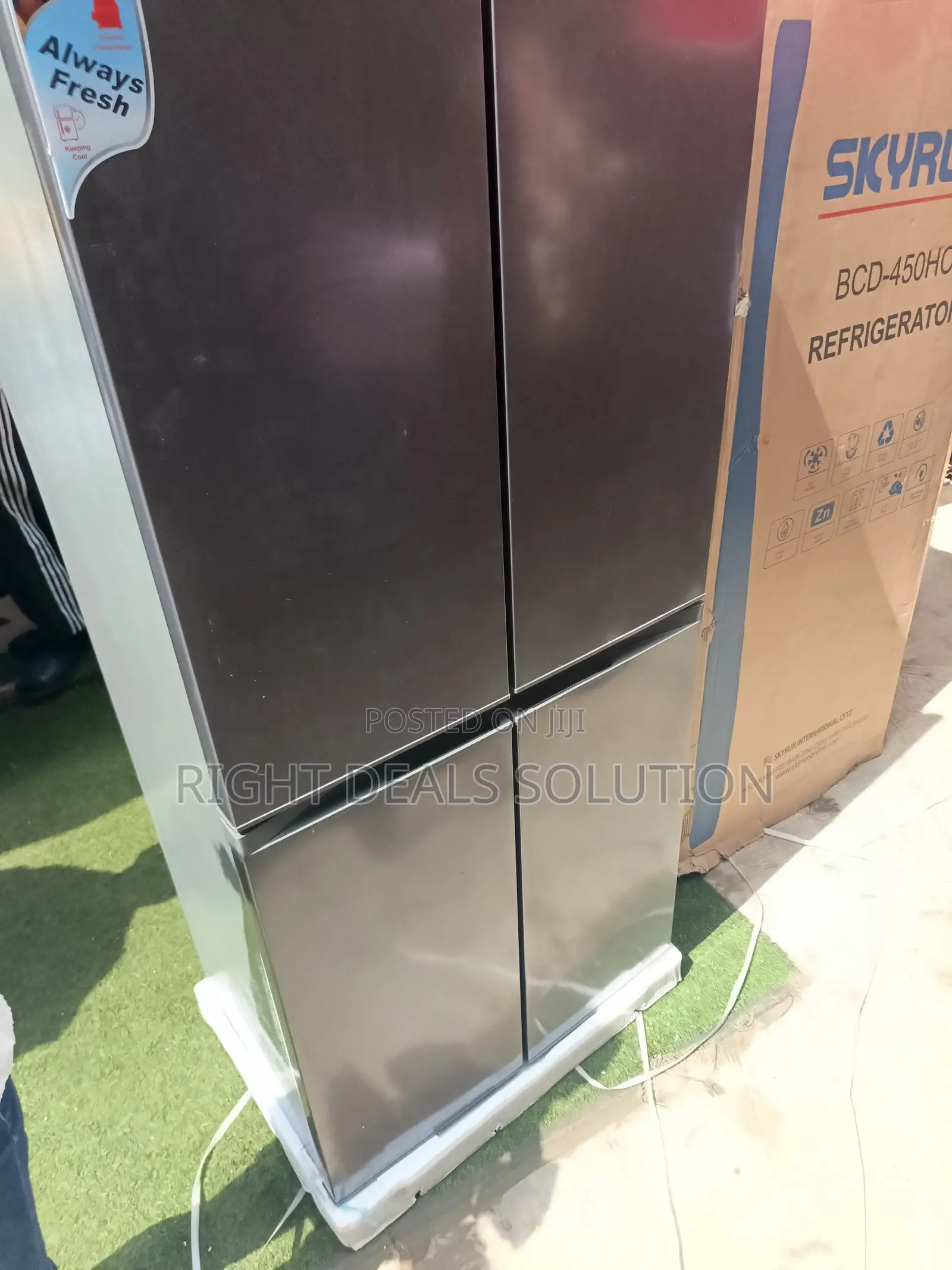 Skyrun 450HC Fridge – Spacious and Convenient Food Storage