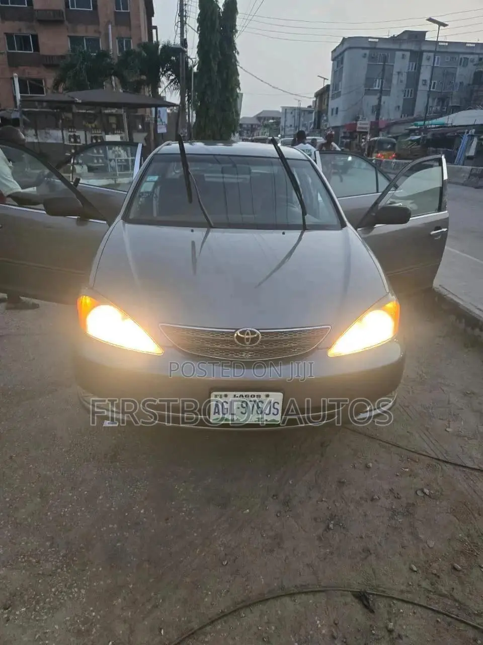 Toyota Camry 2004 Gray