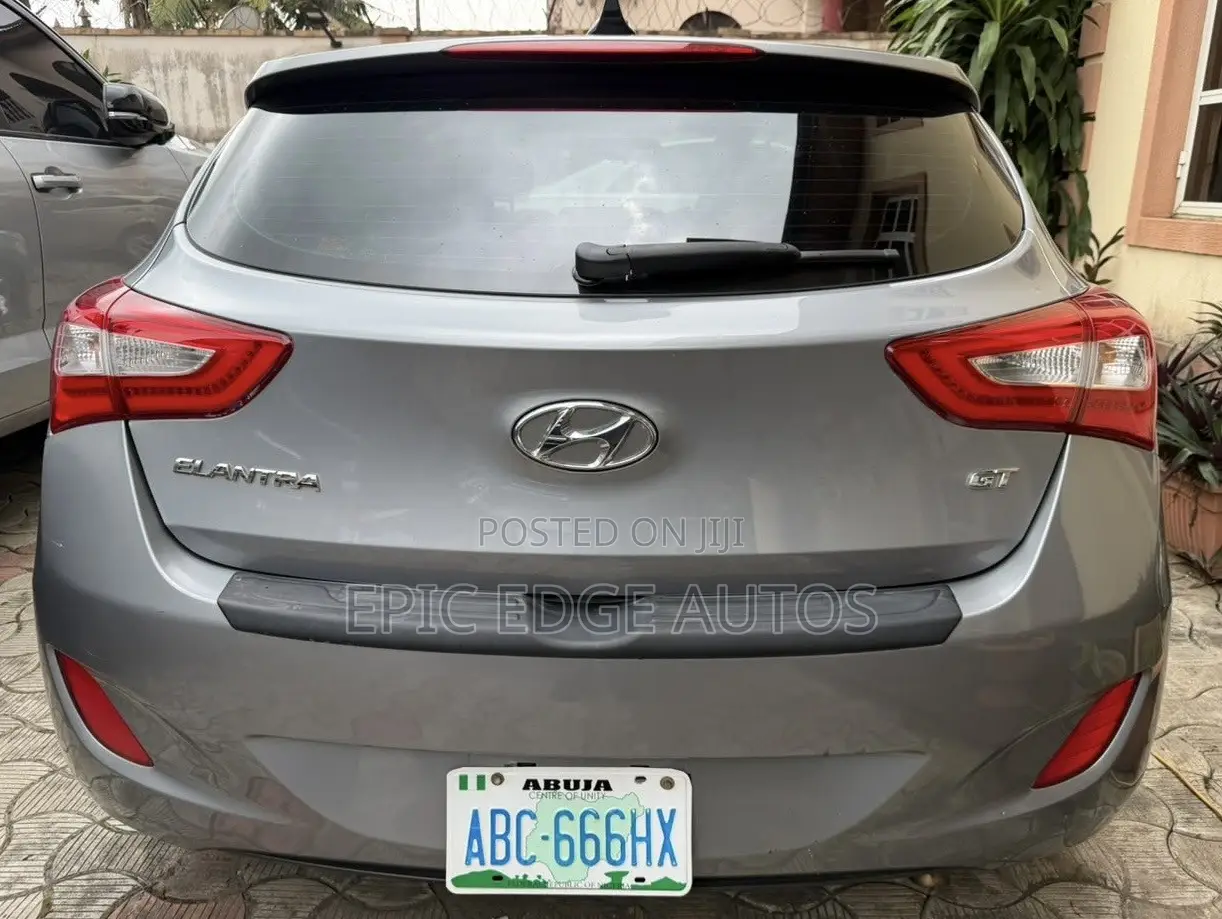 Hyundai Elantra Limited 4dr Sedan (1.8L 4cyl 6A) 2014 Gray