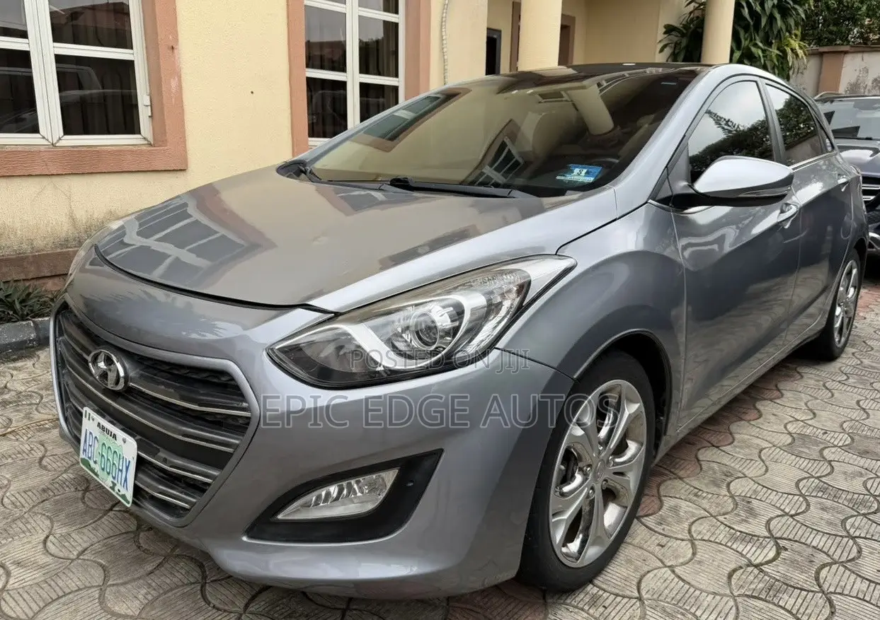 Hyundai Elantra Limited 4dr Sedan (1.8L 4cyl 6A) 2014 Gray