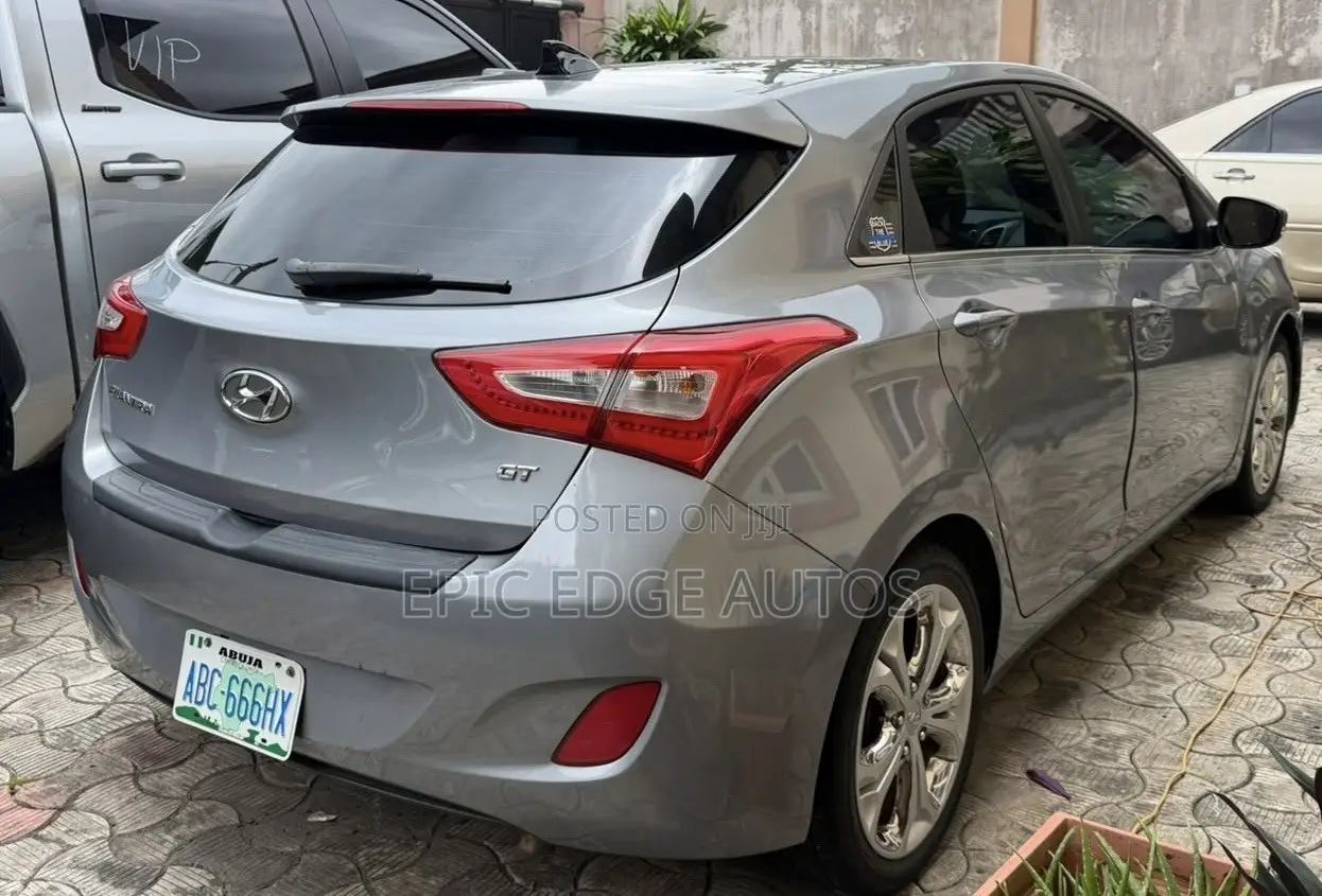 Hyundai Elantra Limited 4dr Sedan (1.8L 4cyl 6A) 2014 Gray