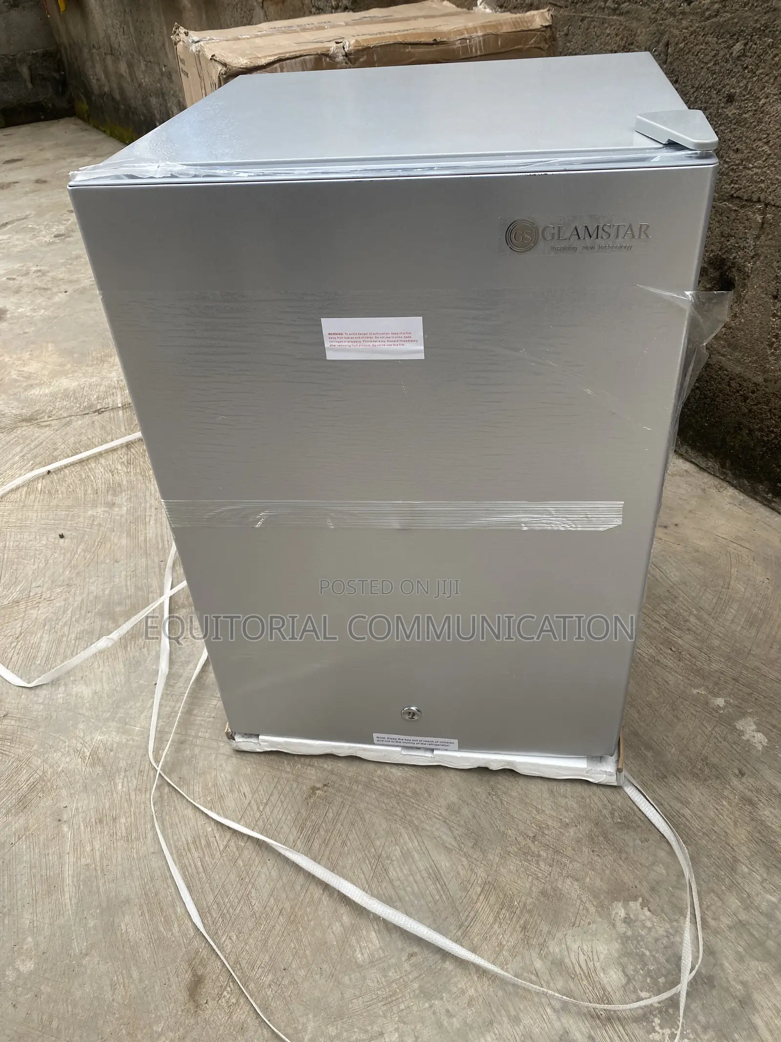 Glamstar 70L Small Space Refrigerator GFR-90S-E