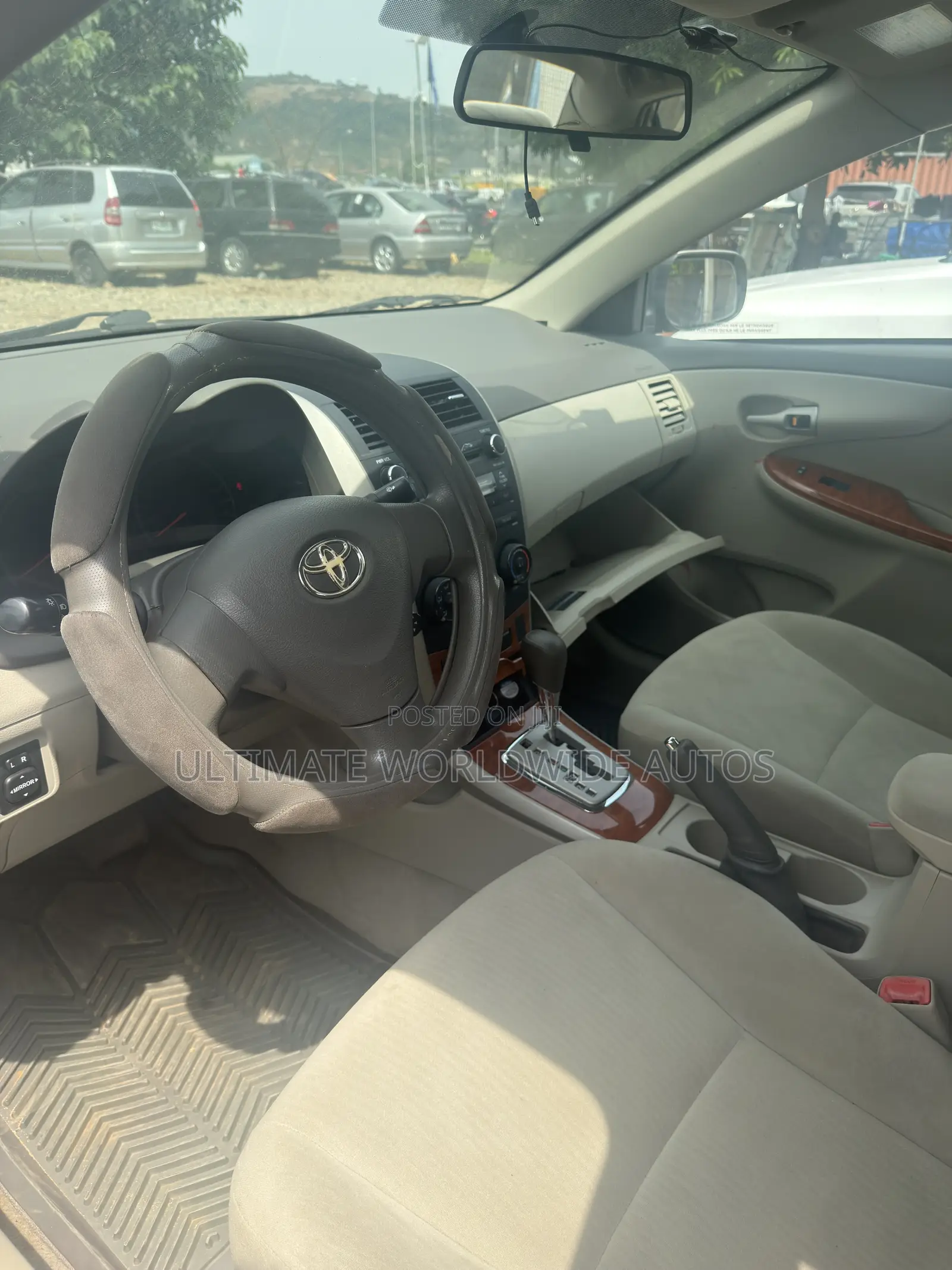 Toyota Corolla 2010 Gold