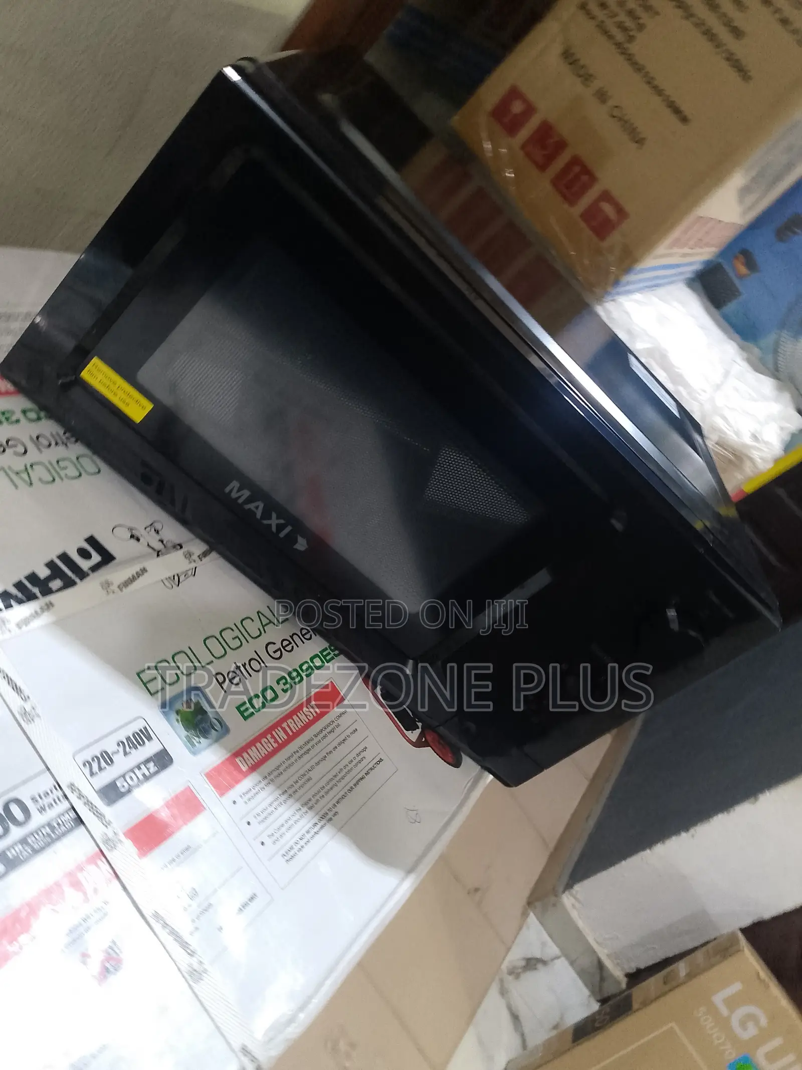 Simplify Meal Preparation With Maxi 700W Microwave