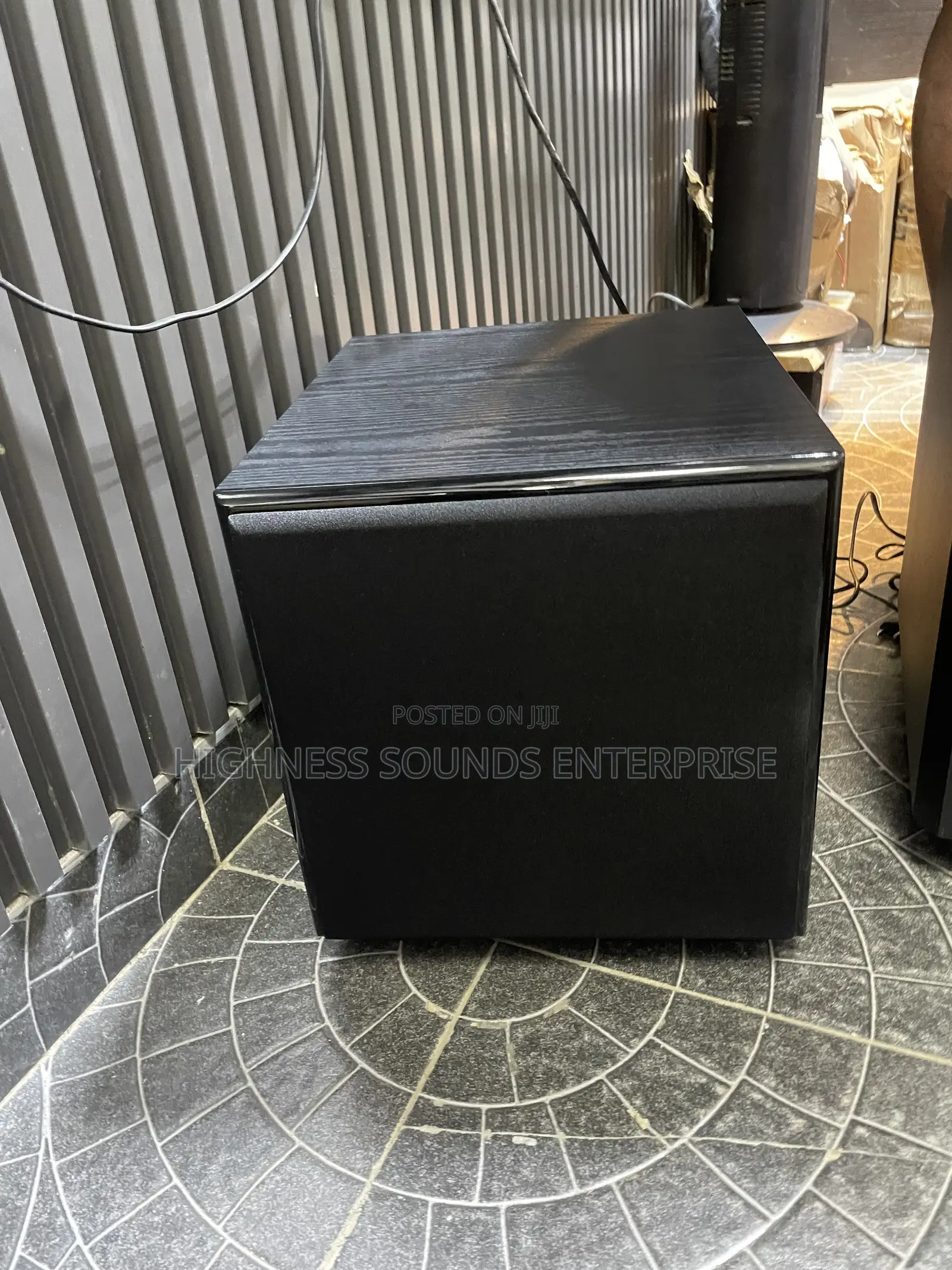 300w 12inches Active Subwoofer
