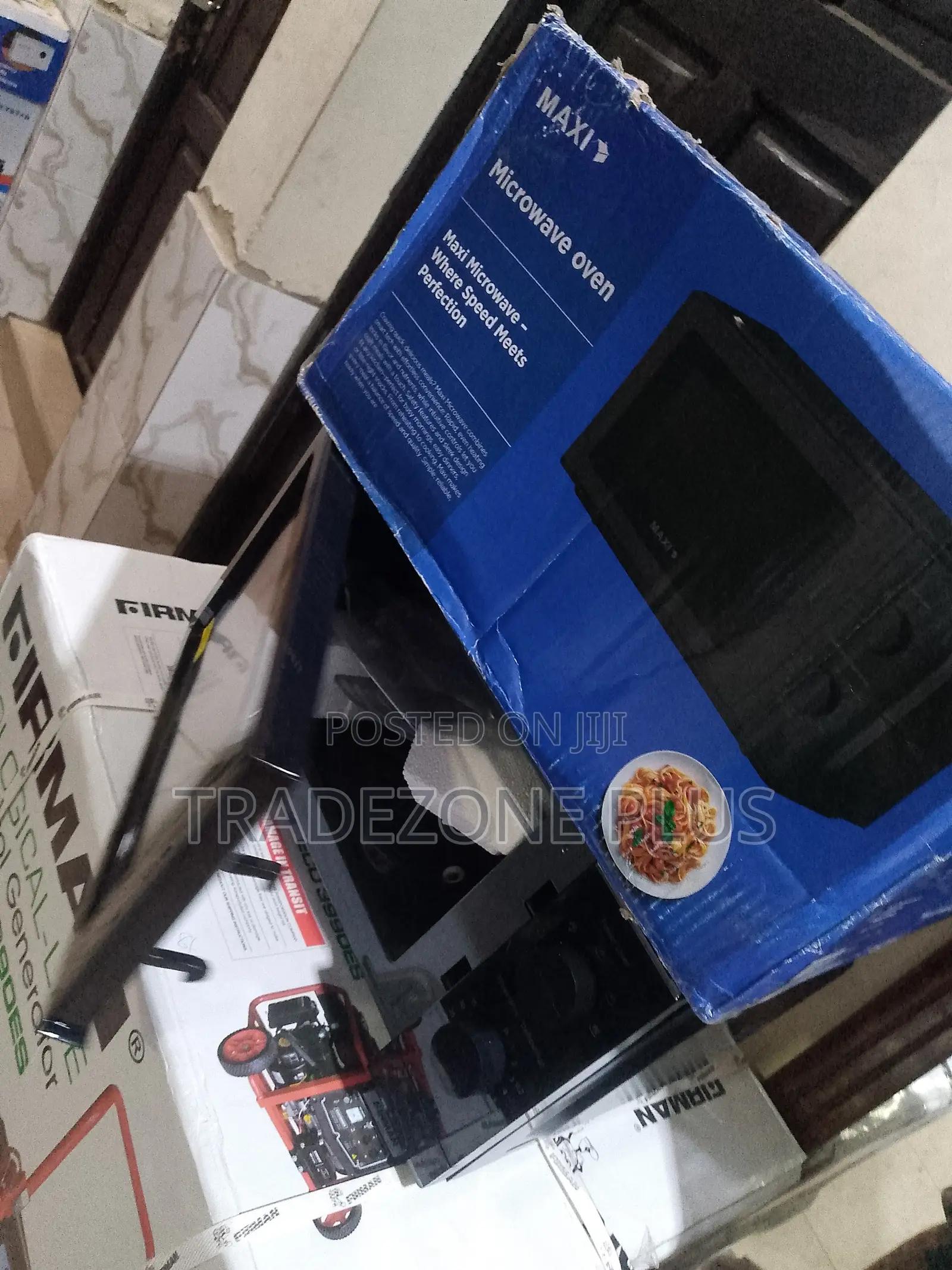 Maxi 700W Food Warming Microwave Oven 20 Litres
