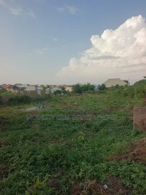 One and Half Plot at Wemimo Oluwo Ibadan