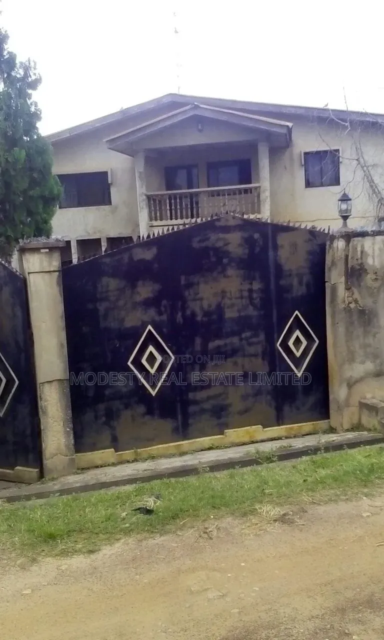 5bdrm Duplex in Omolayo Estate, Akobo for sale