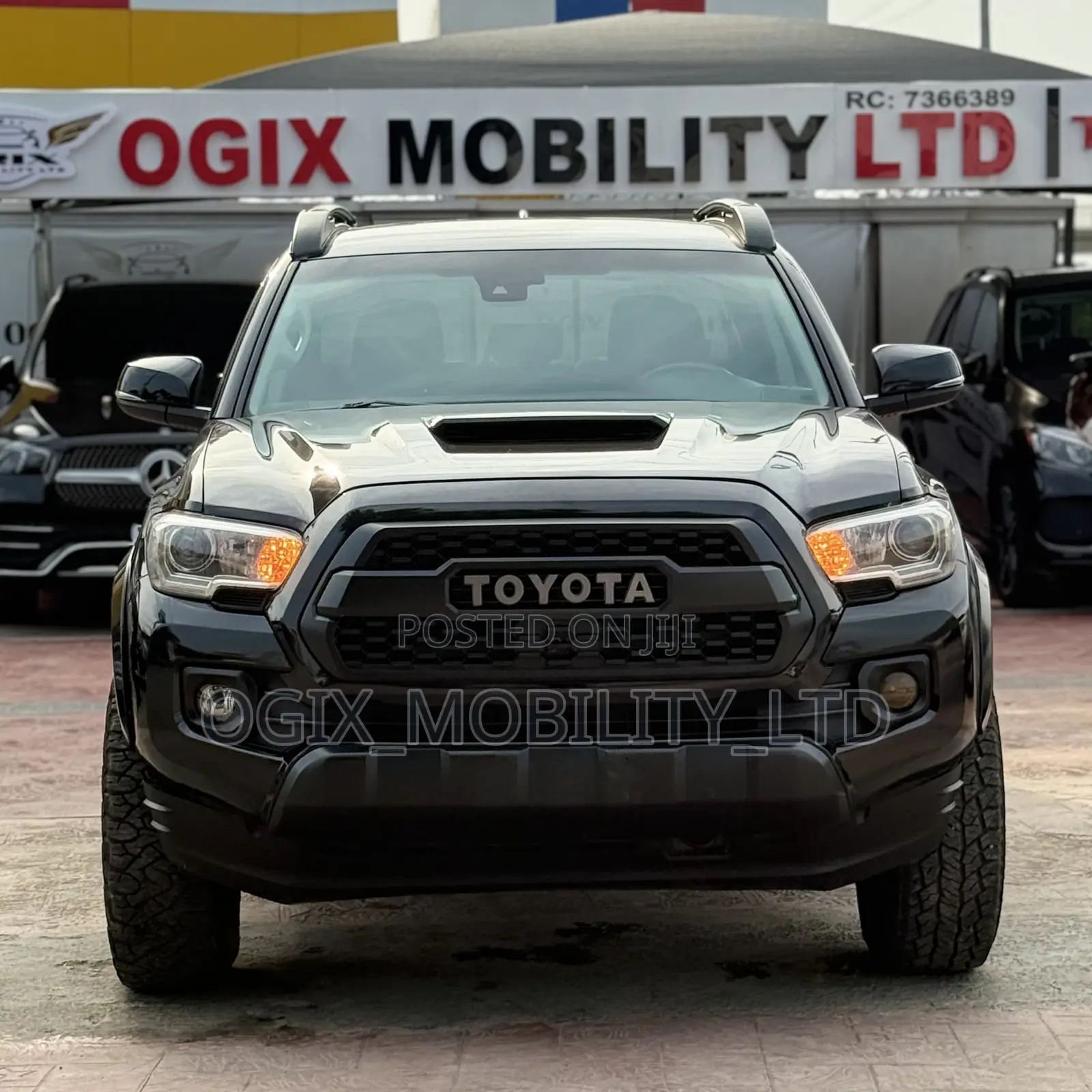 Toyota Tacoma 2021 Black