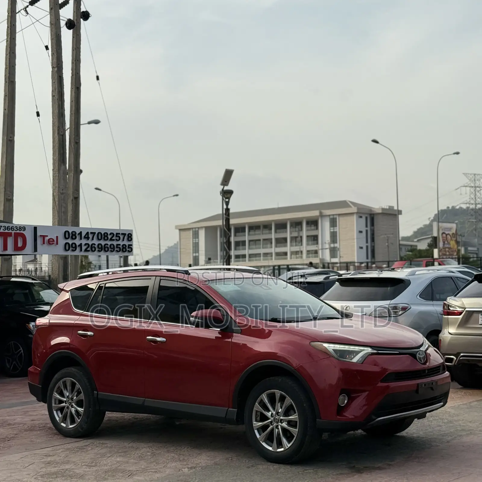 Toyota RAV4 2016 Red