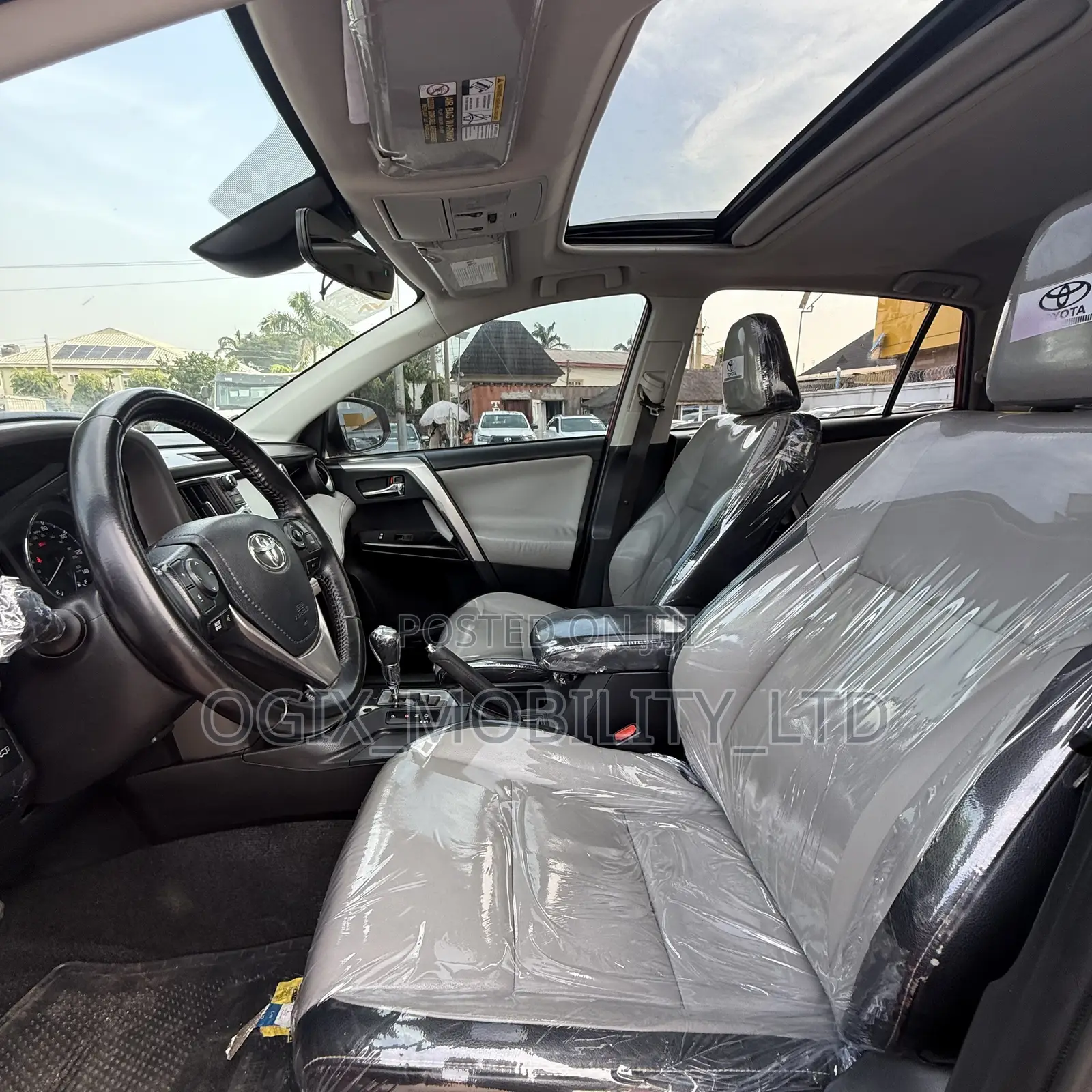 Toyota RAV4 2016 Red