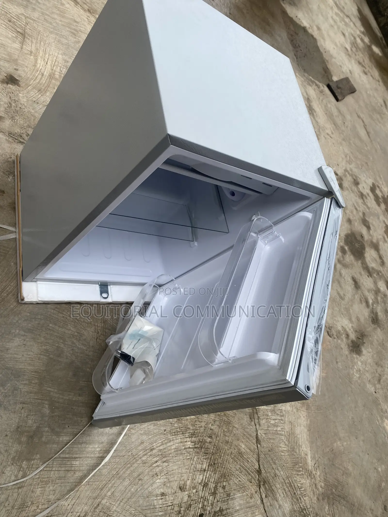 Glamstar GFR-90S-E Small Household Fridge 70L