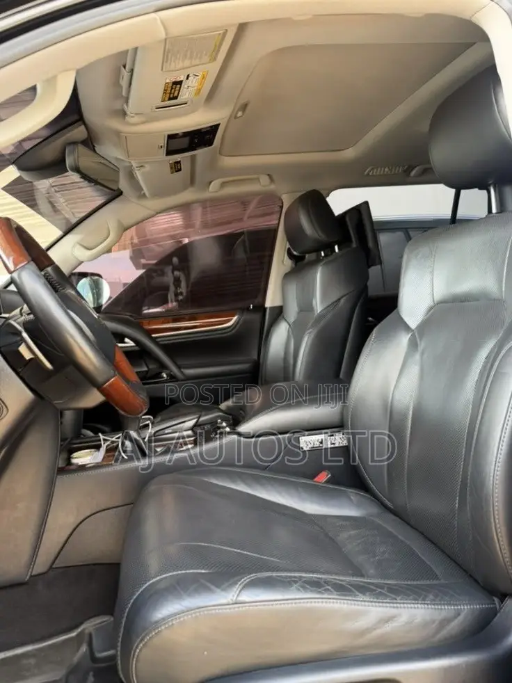 Lexus LX 570 AWD 2019 Black