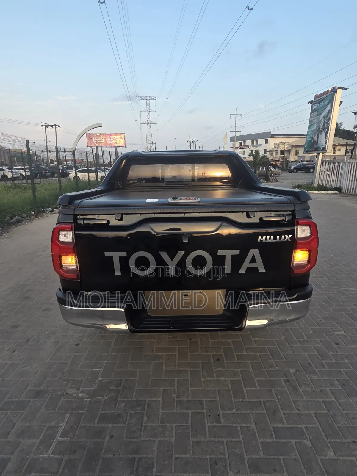 Toyota Hilux 2023 Black