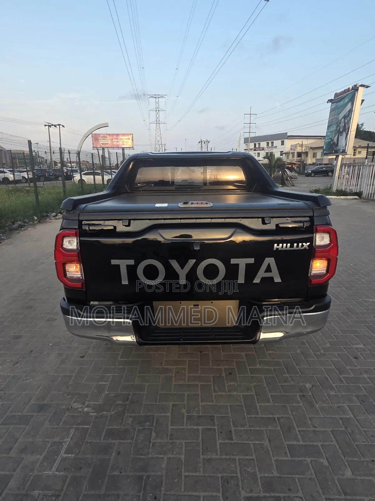 Toyota Hilux 2023 Black
