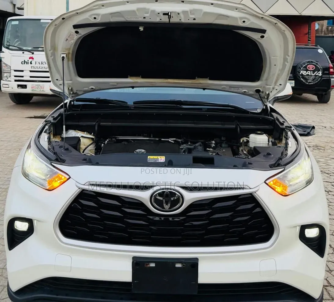 Toyota Highlander XLE AWD 2020 White