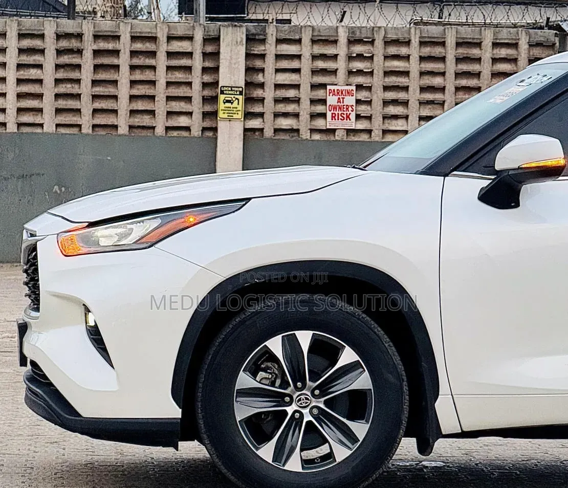 Toyota Highlander XLE AWD 2020 White