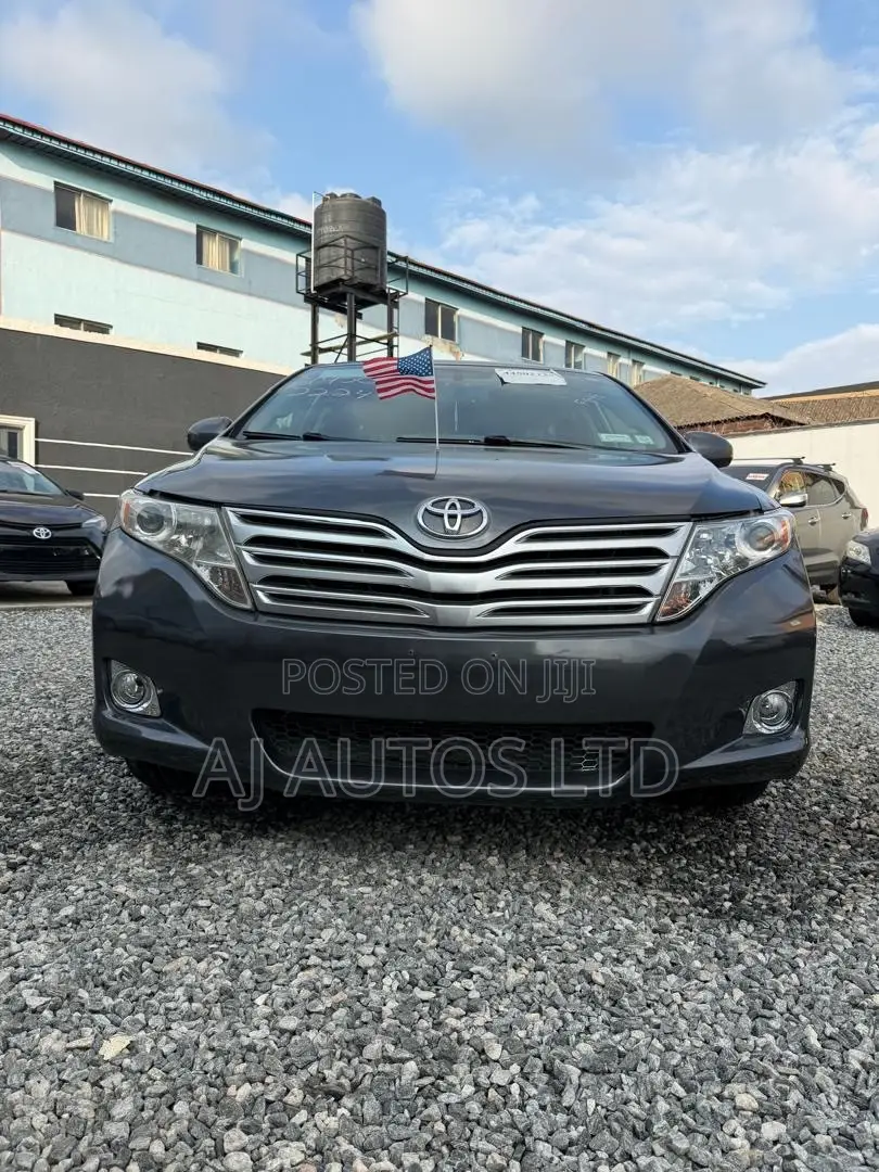 Toyota Venza V6 AWD 2011 Gray