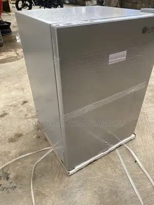 Glamstar 70L Refrigerator for Everyday Use GFR-90S-E