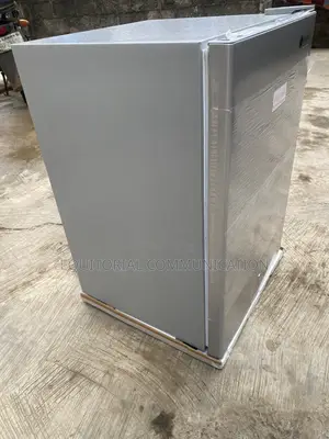 Glamstar GFR-90S-E Small Kitchen Refrigerator 70L