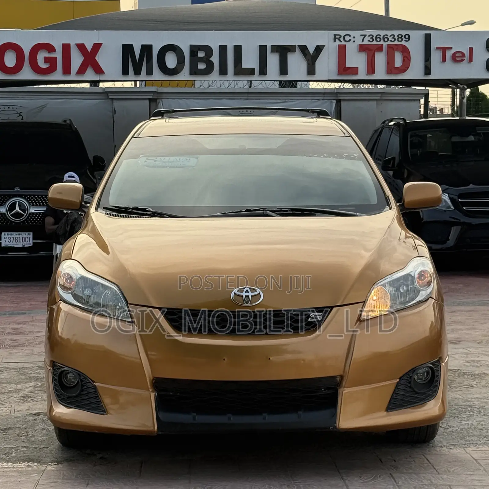 Toyota Matrix 2008 Gold