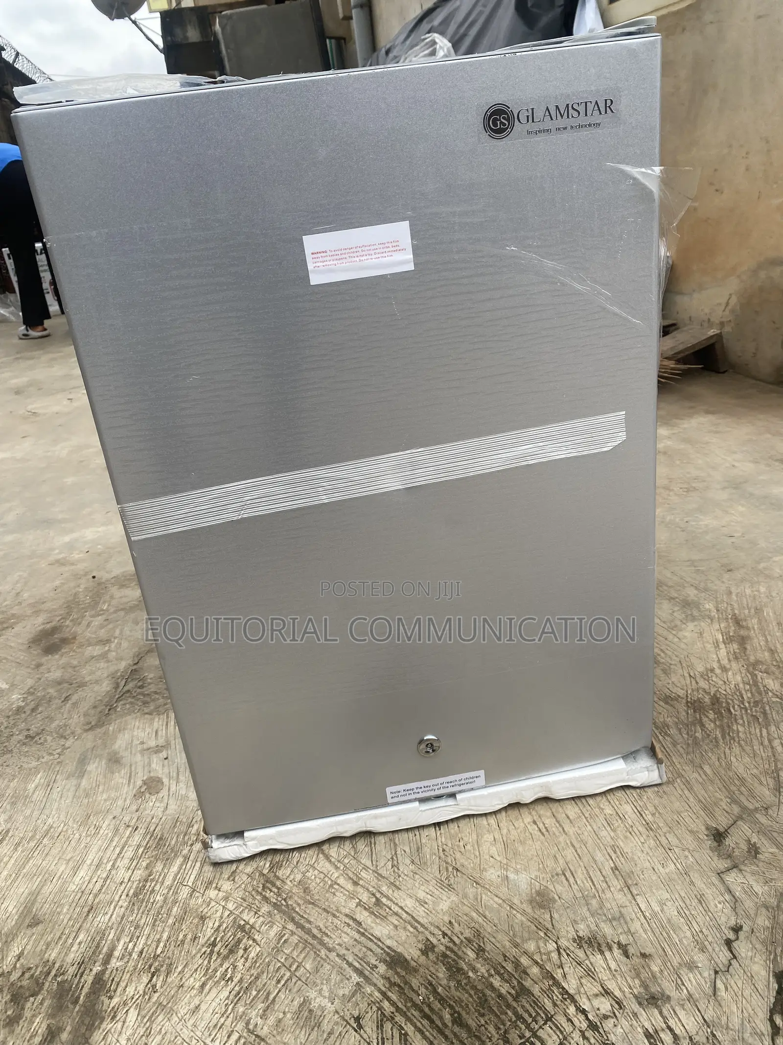 Glamstar GFR-90S-E 70l Refrigerator for Drinks and Snacks