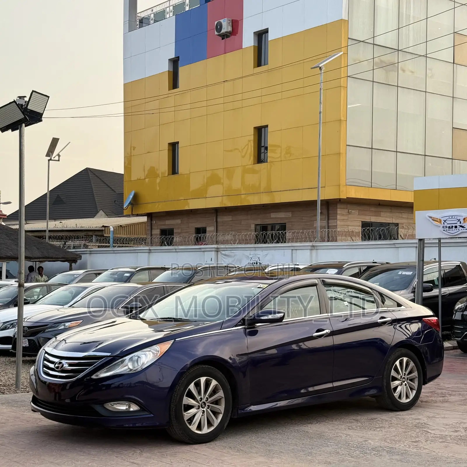 Hyundai Sonata Limited 4dr Sedan (2.4L 4cyl 6A) 2014 Blue