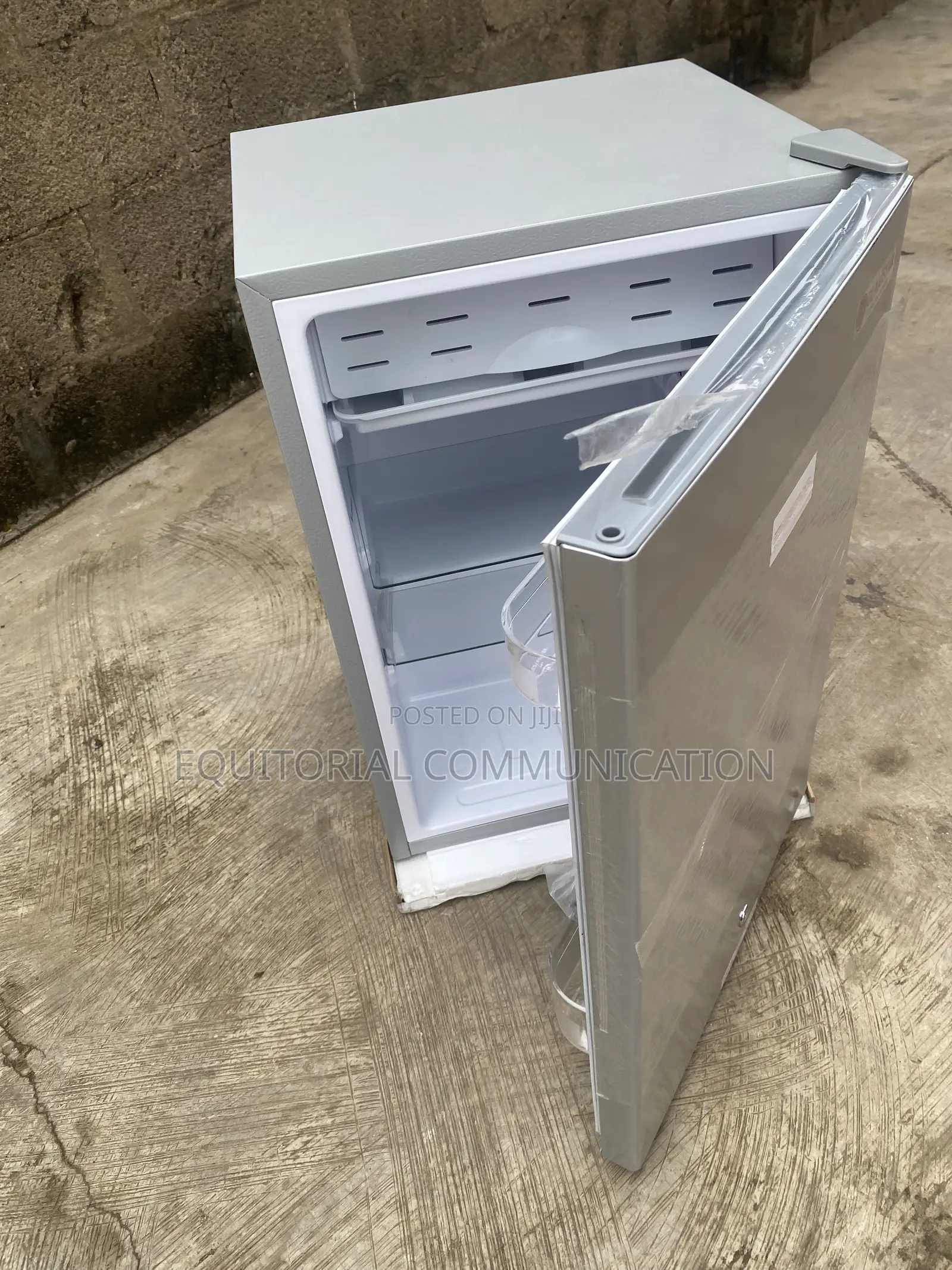 Glamstar GFR-90S-E 70l Refrigerator for Personal Storage
