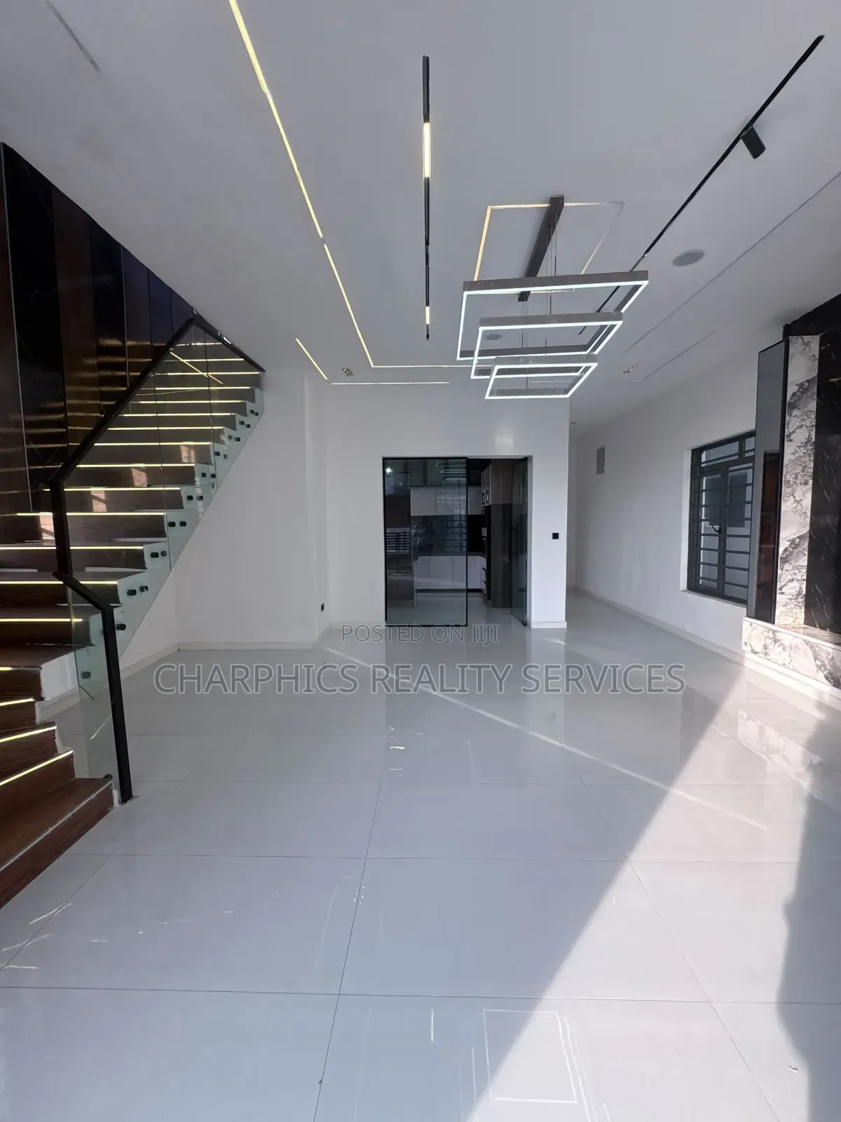 4bdrm Duplex in Off Lekki-Epe Expressway for sale