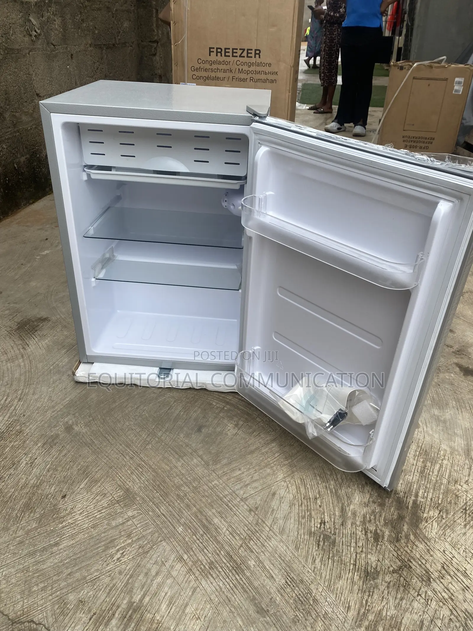 Glamstar GFR-90S-E 70L Compact Kitchen Cooling Solution