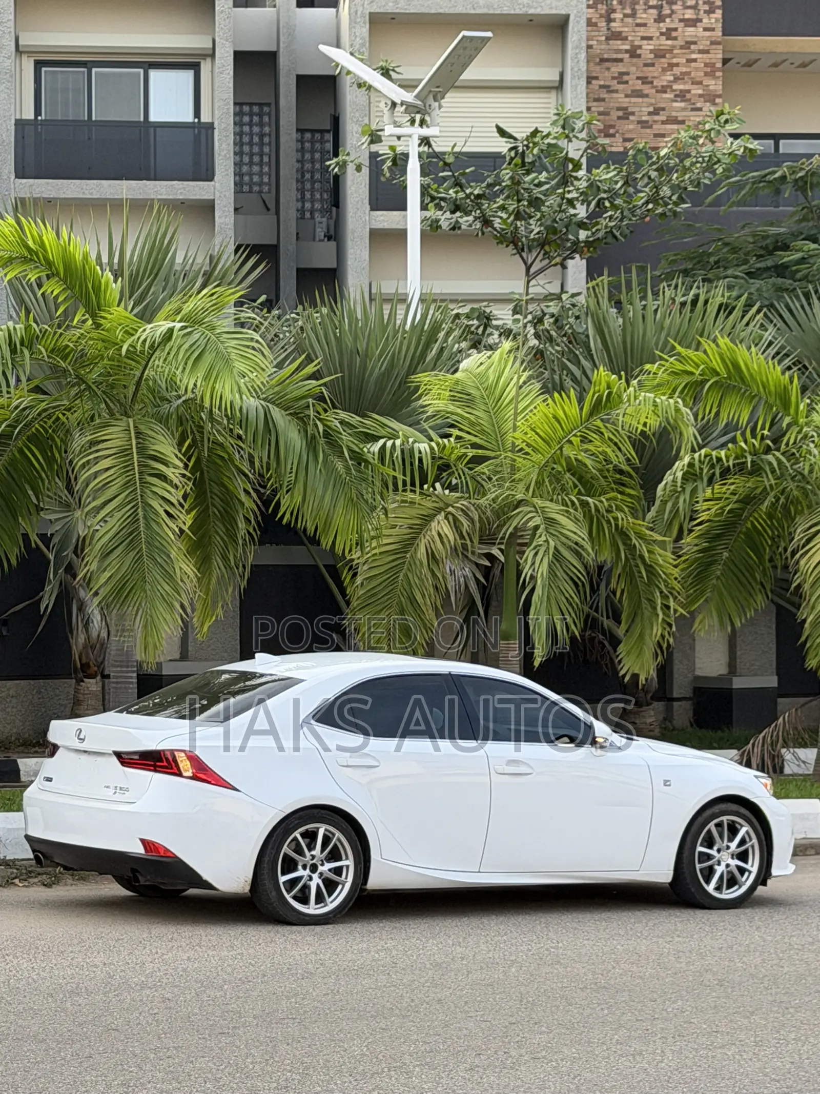 Lexus IS 300 AWD 2016 White
