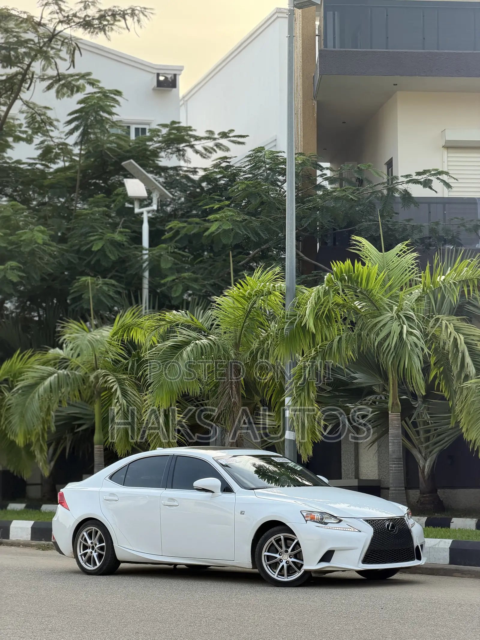 Lexus IS 300 AWD 2016 White