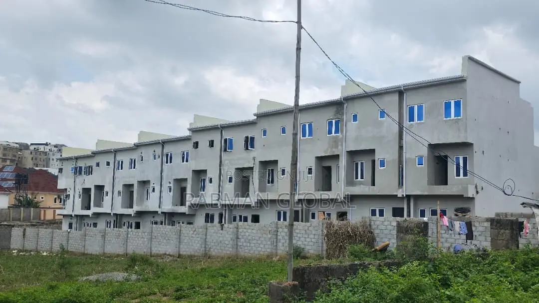 4bdrm Duplex in Apo Resettlement for sale