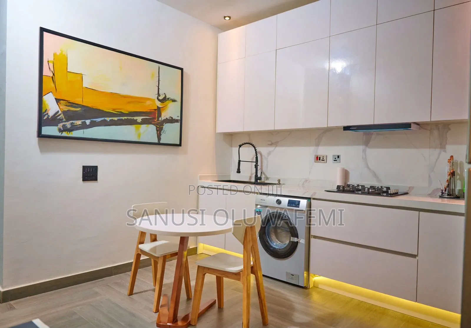 Furnished 2bdrm Block of Flats in Lekki Phase 1 for rent