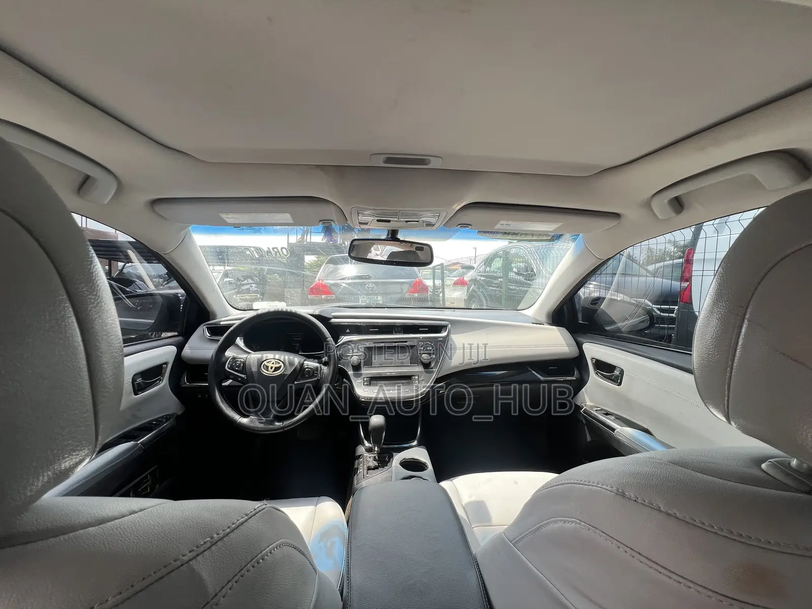 Toyota Avalon XLE Touring Sedan FWD (3.5L 6cyl 6A) 2013 Black