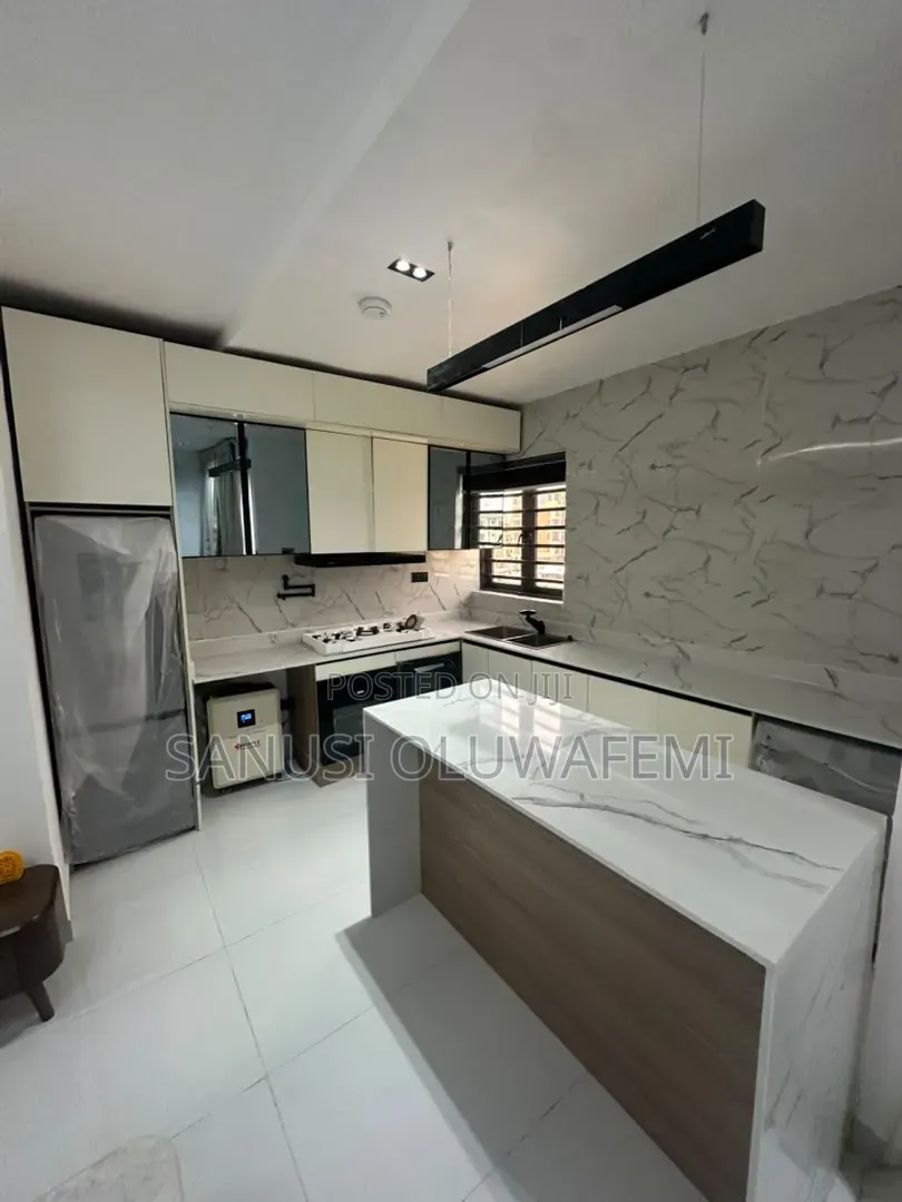 Furnished 1bdrm Apartment in Lekki Phase 1 for rent