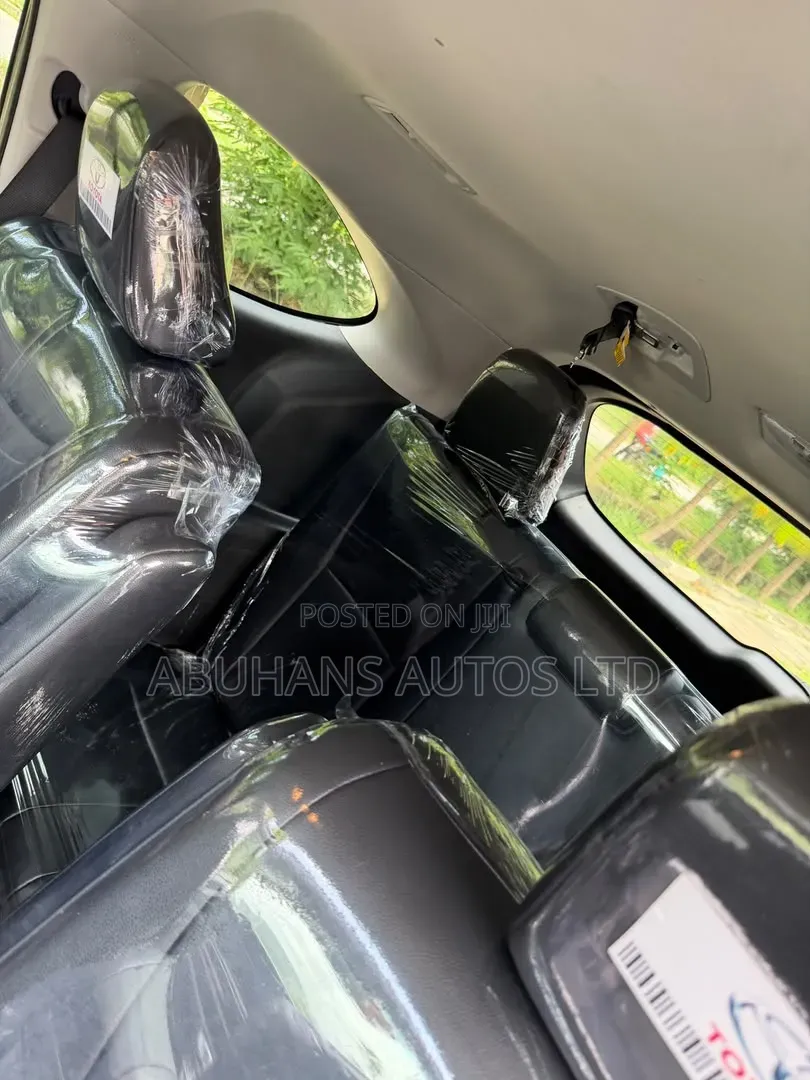 Toyota Highlander XLE 2022 Gray