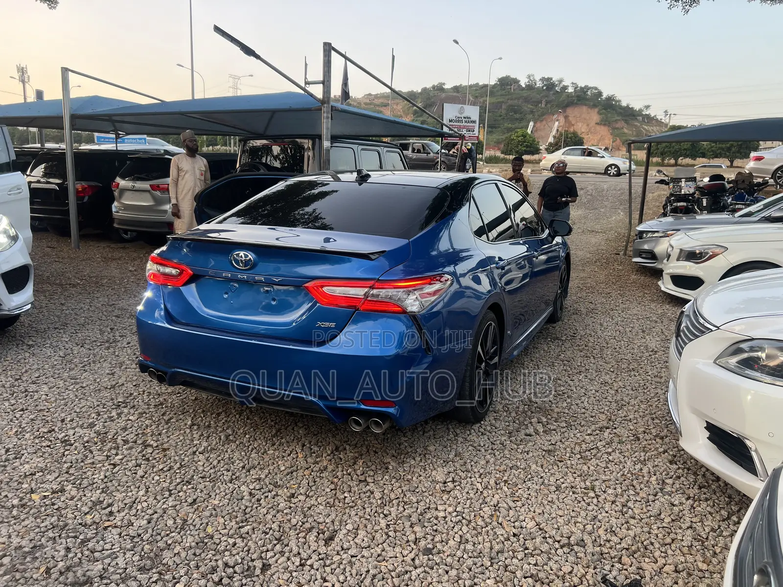 Toyota Camry XSE V6 (3.5L V6 8A) 2019 Blue