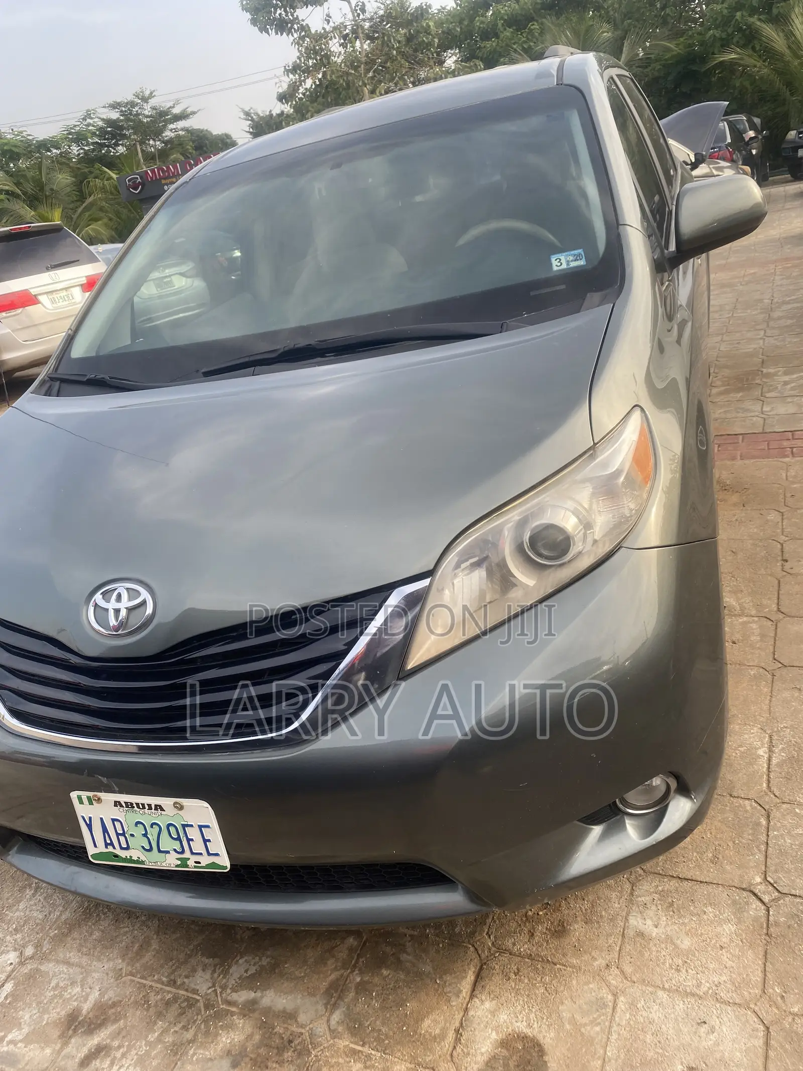 Toyota Sienna 2012 Gray