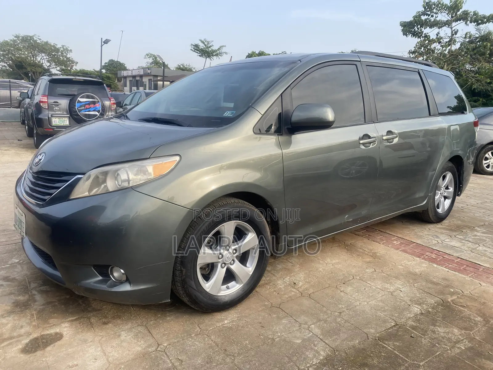 Toyota Sienna 2012 Gray