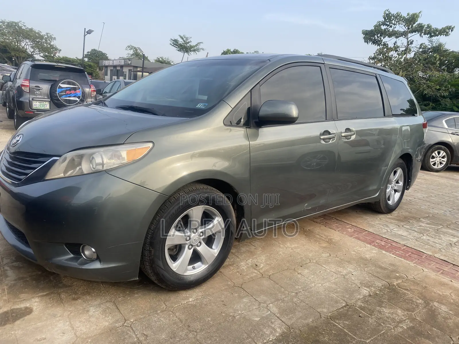 Toyota Sienna 2012 Gray