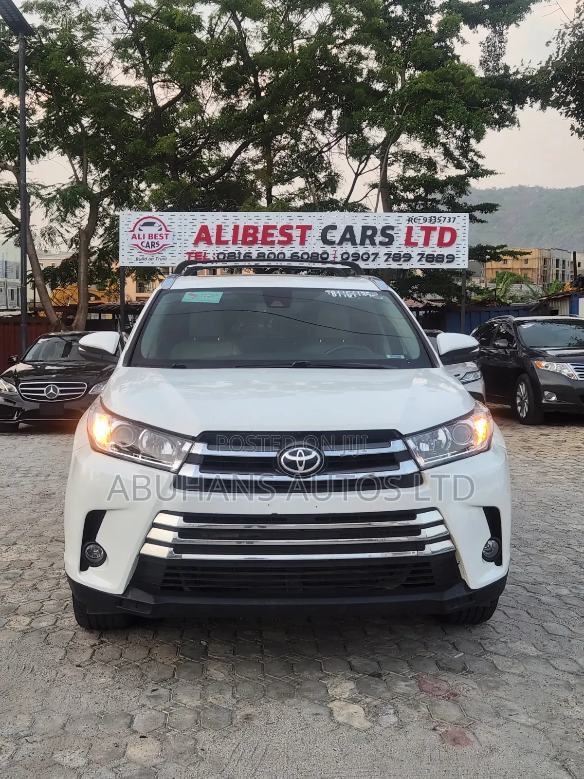 Toyota Highlander XLE 4x4 V6 (3.5L 6cyl 8A) 2018 White