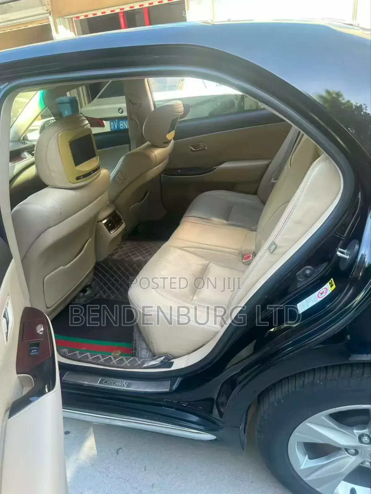 Toyota Crown 2011 Black
