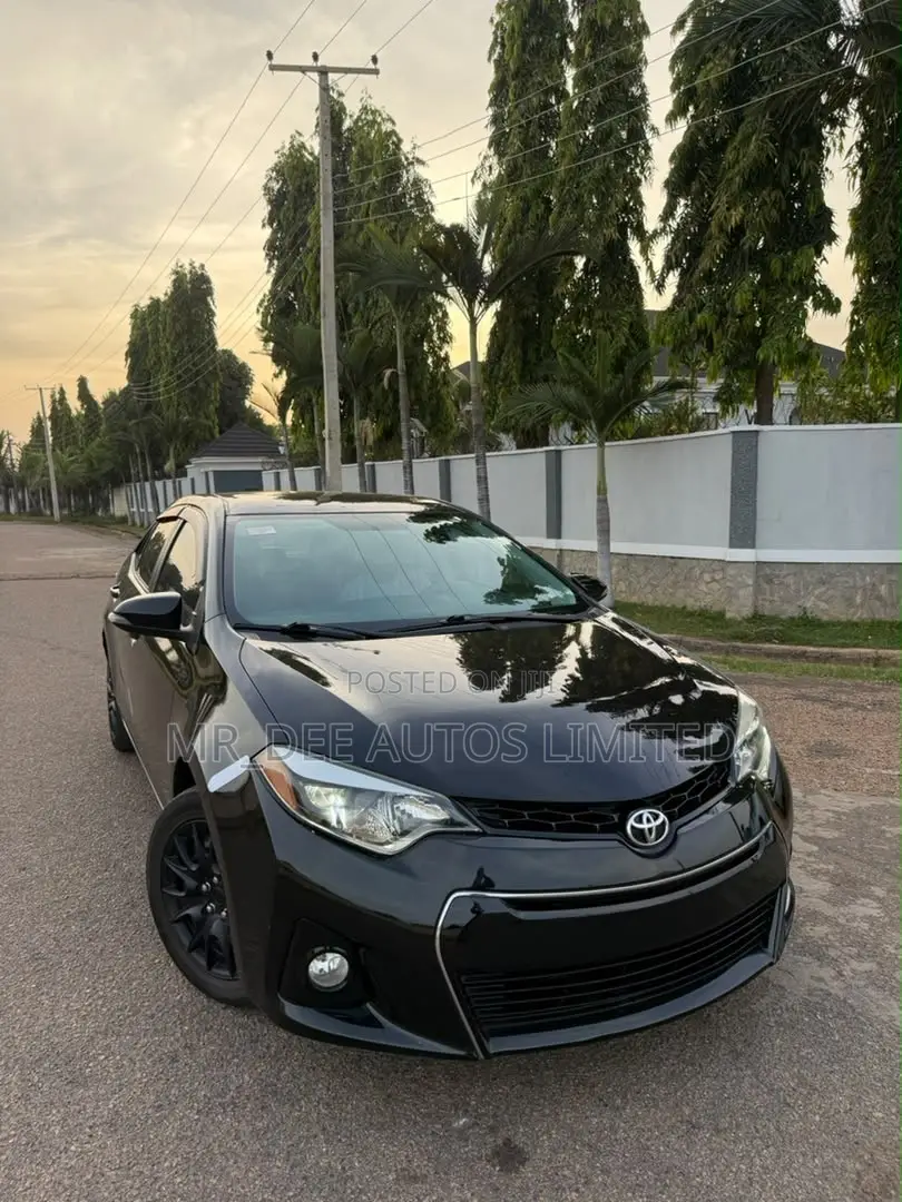 Toyota Corolla 2015 Black