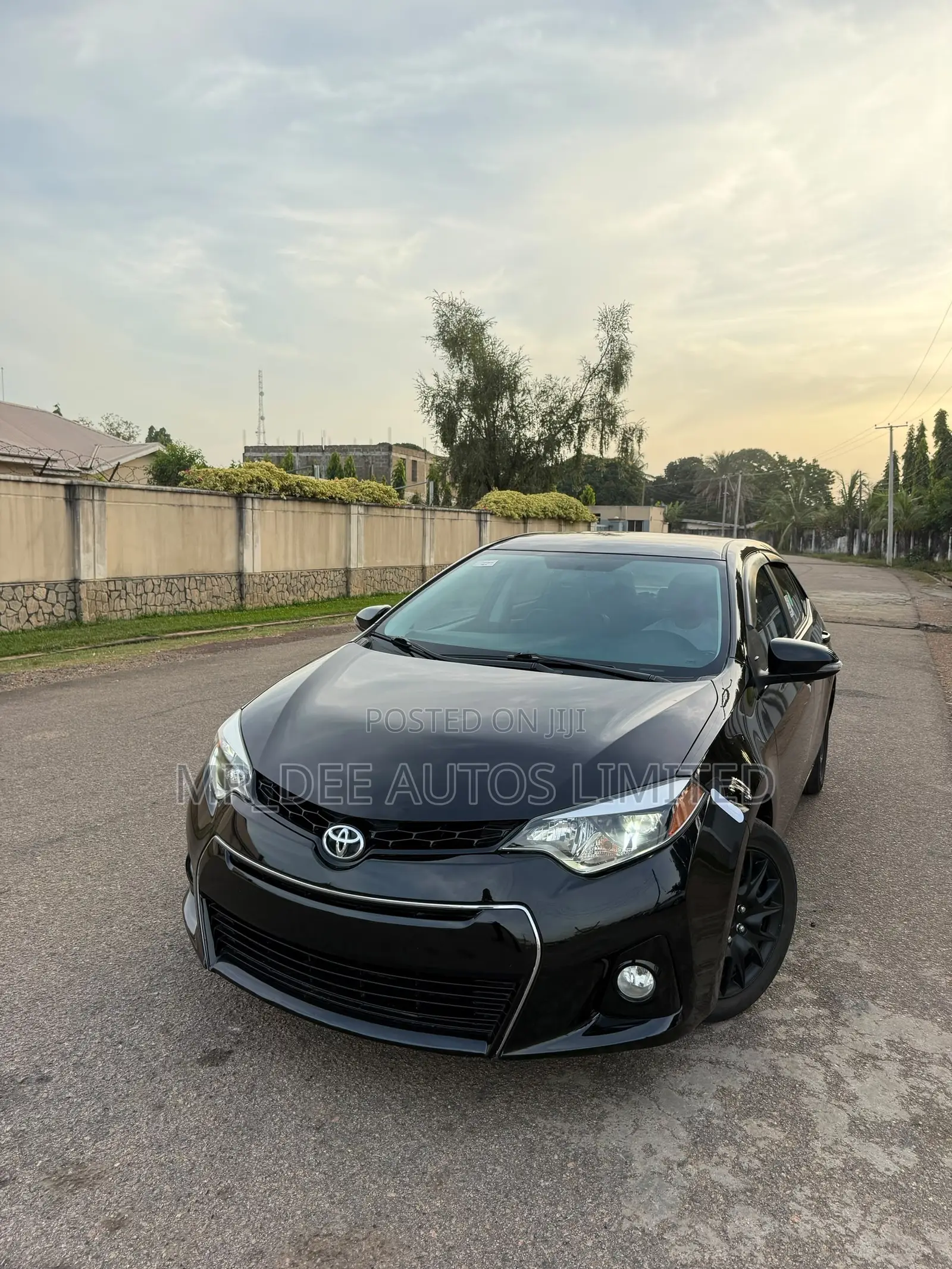 Toyota Corolla 2015 Black