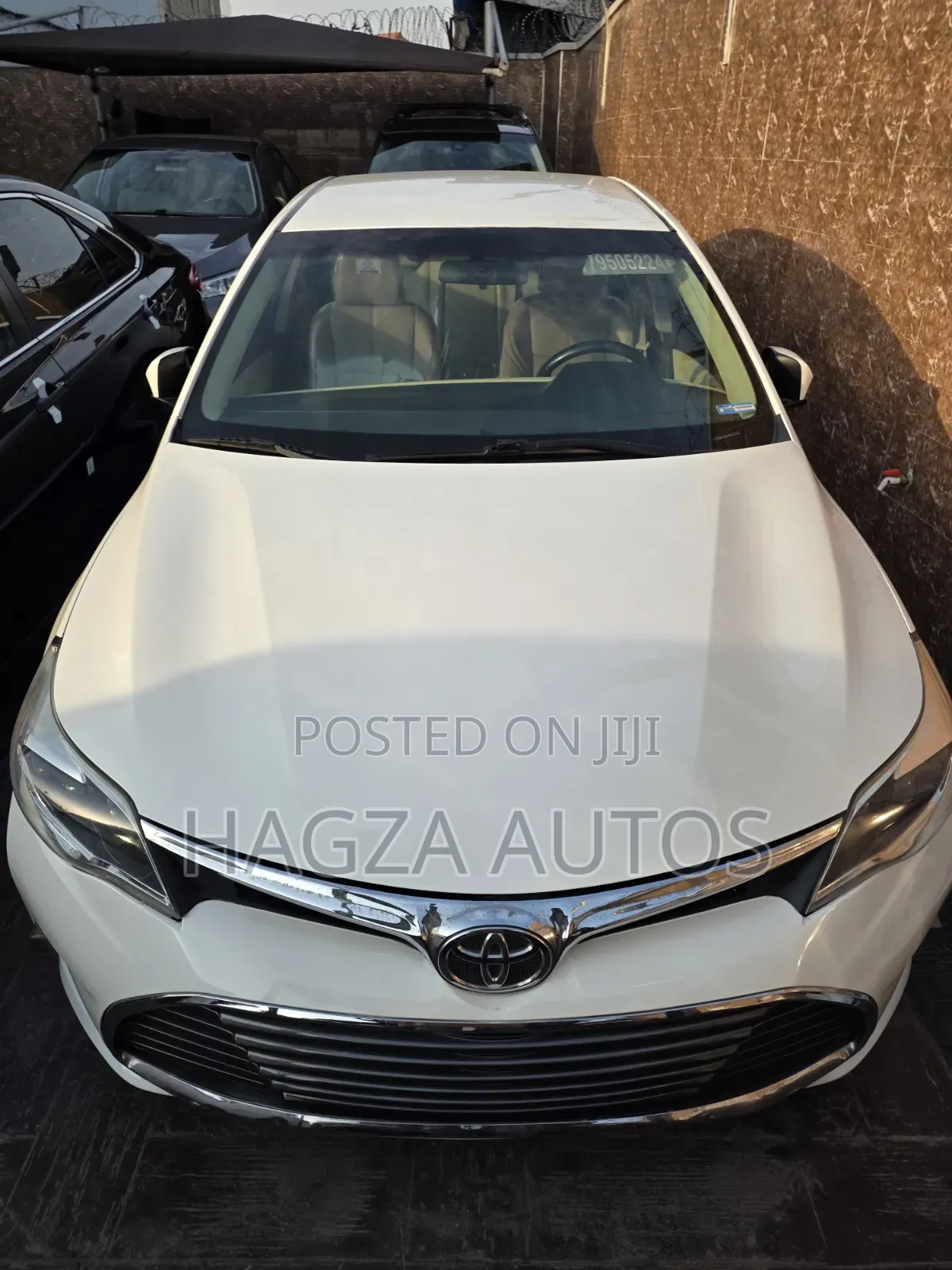 Toyota Avalon XLE Touring 4dr Sedan (3.5L 6cyl 6A) 2014 White