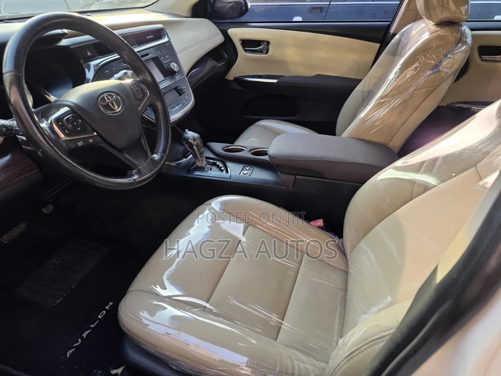 Toyota Avalon XLE Touring 4dr Sedan (3.5L 6cyl 6A) 2014 White