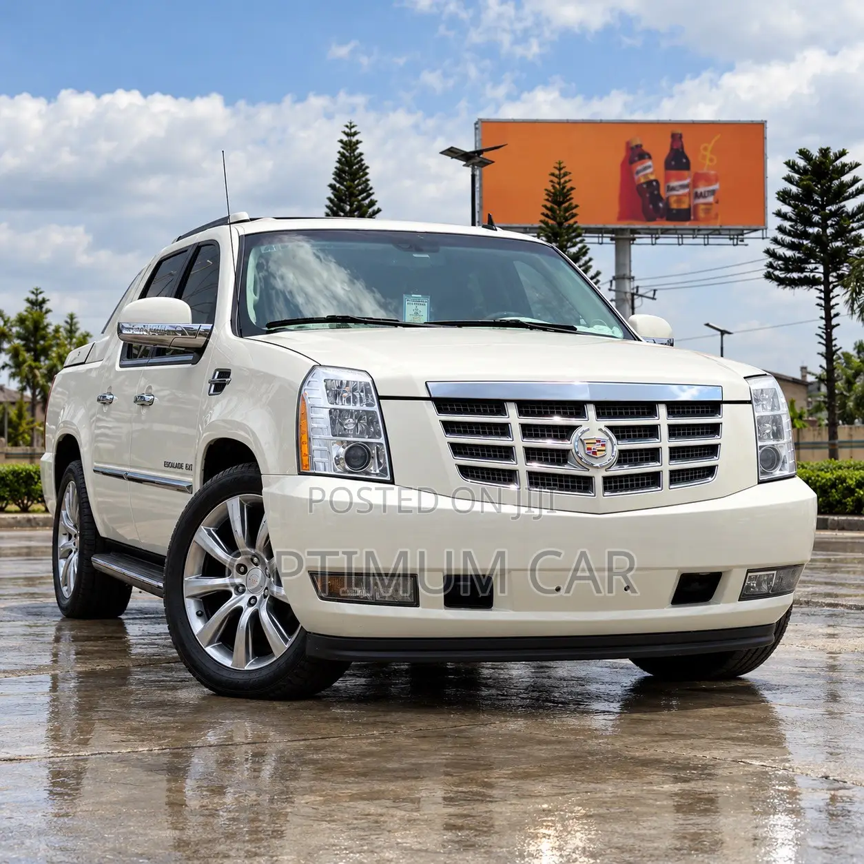 Cadillac Escalade 2013 White