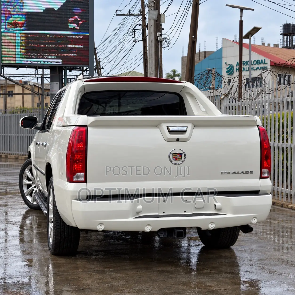 Cadillac Escalade 2013 White