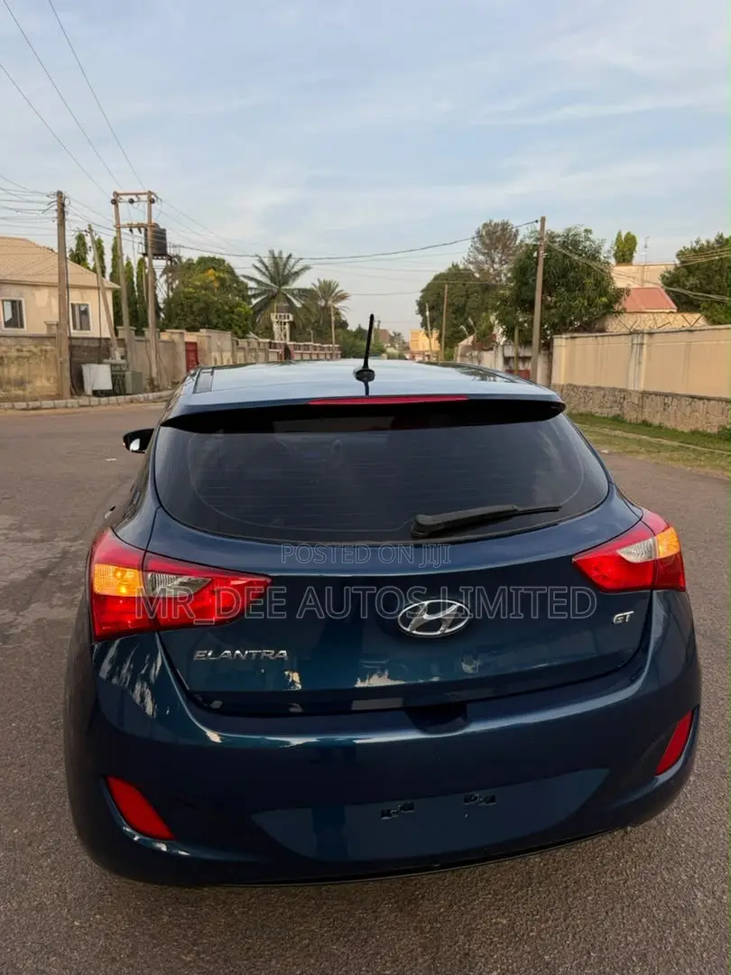 Hyundai Elantra 2015 Blue